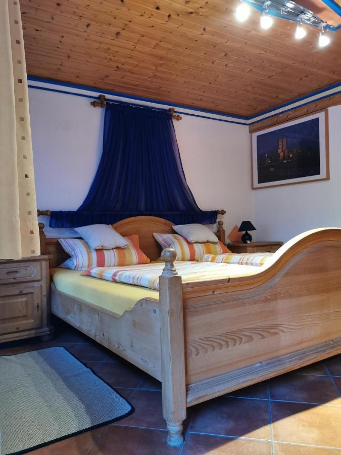 Gaestezimmer Reitinger Siegenburg Exterior foto